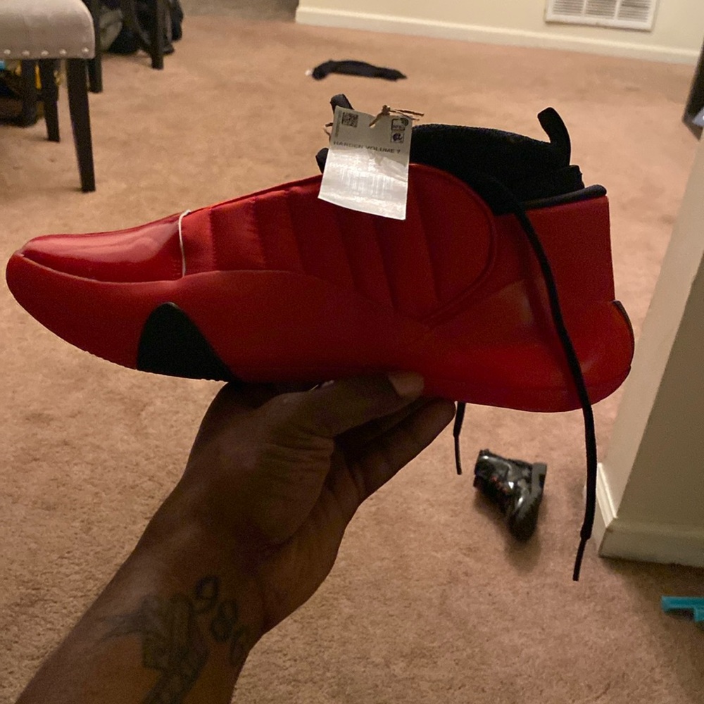 JAMES Harden Vol 7 new with box!!
